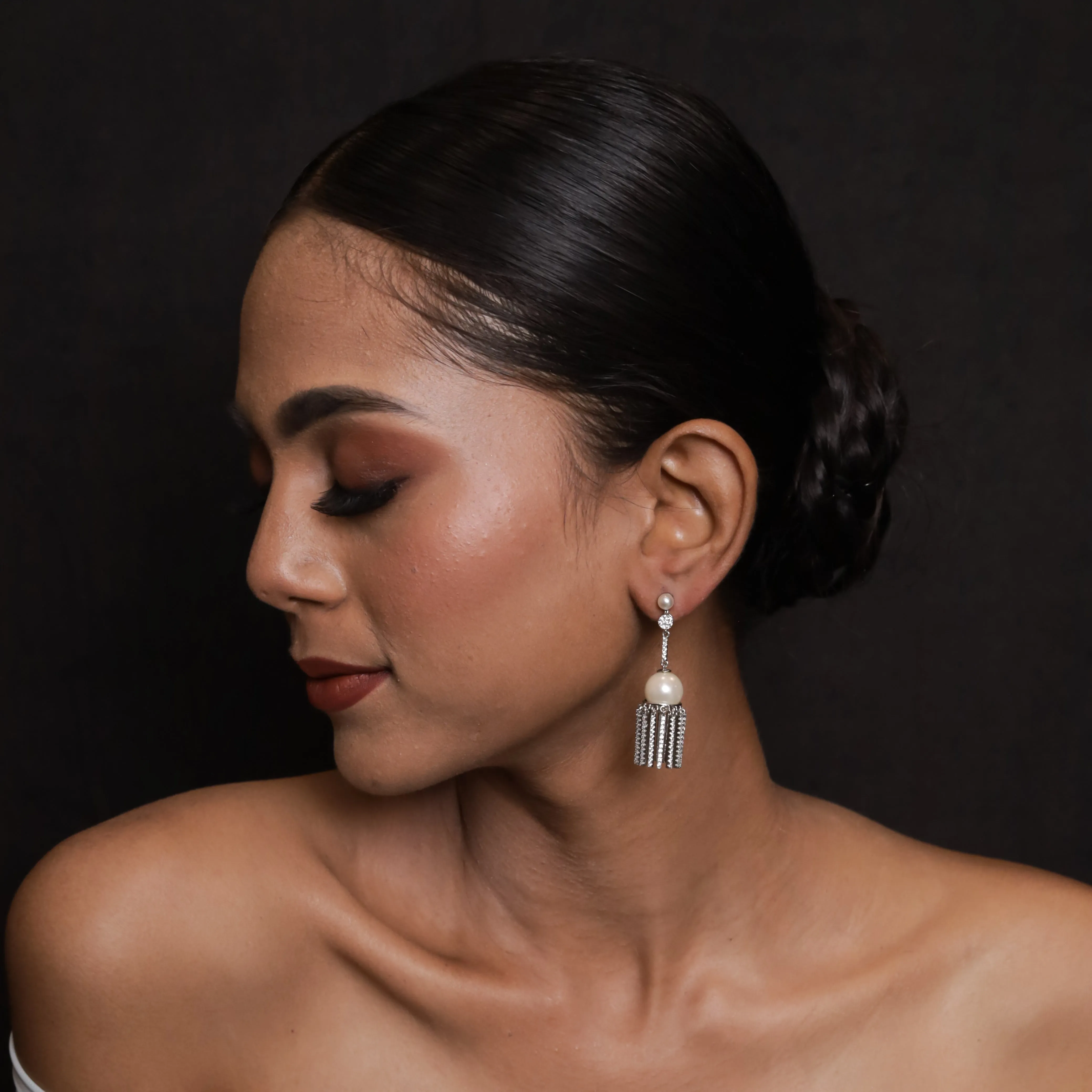 Stylish Zircon/AD Earring 16009-3156