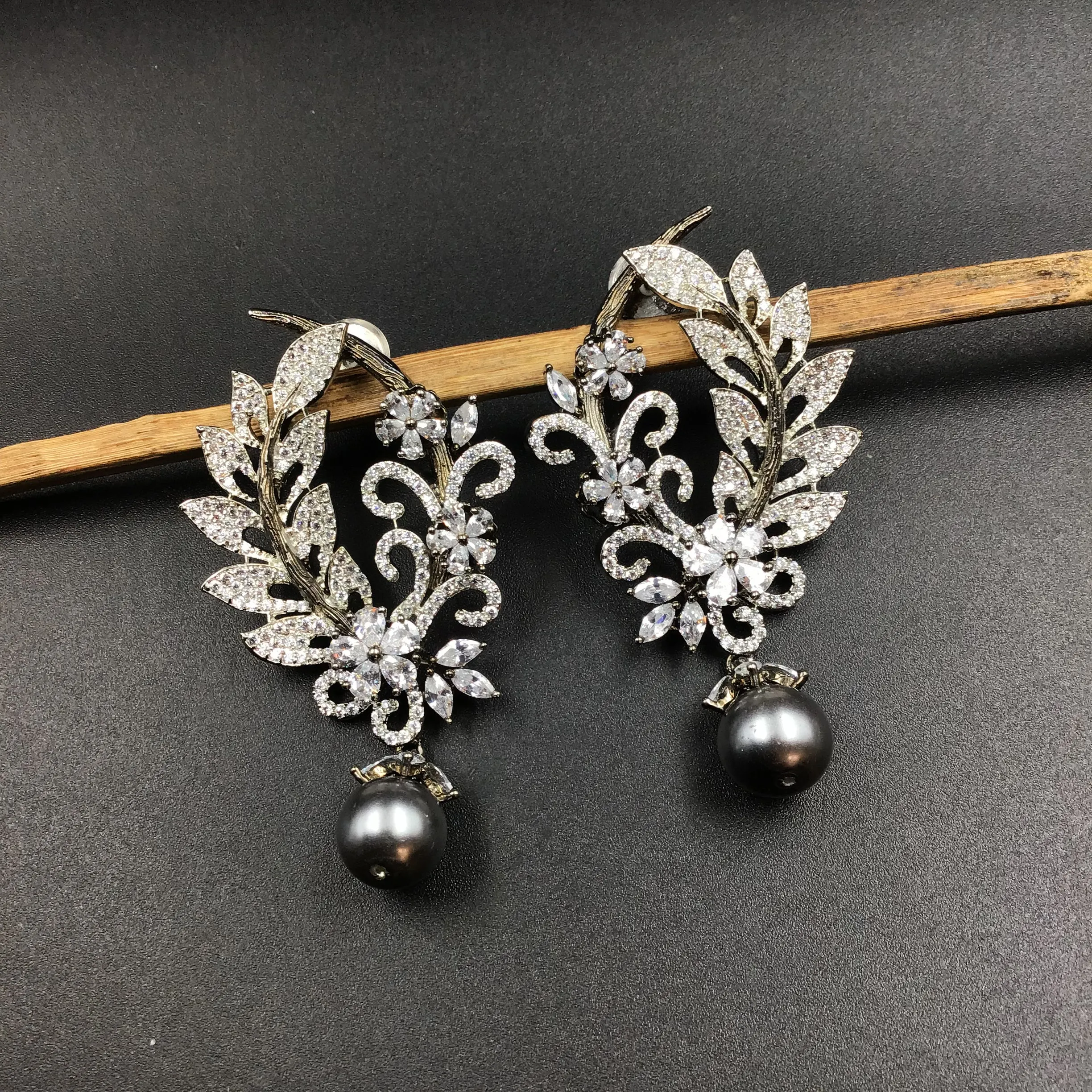 Zircon/AD Earring 16426-3573
